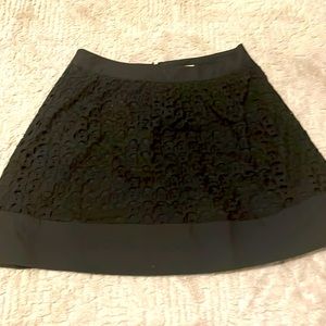 ANN TAYLOR LOFT Fully Lined Black Cotton Eyelet back zip Skirt Size 8